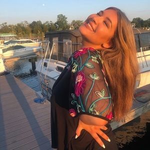 Meet your Posher, Adriana